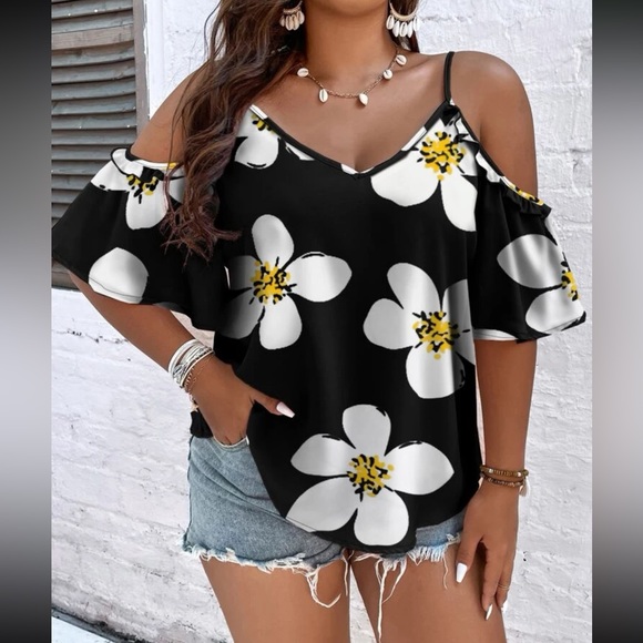 Plus boho hot pink floral print cold shoulder blouse - Picture 12 of 15